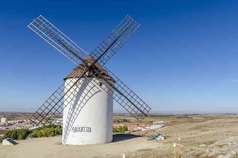 Cuenca - Mota del Cuervo 25 - molinos de viento.jpg